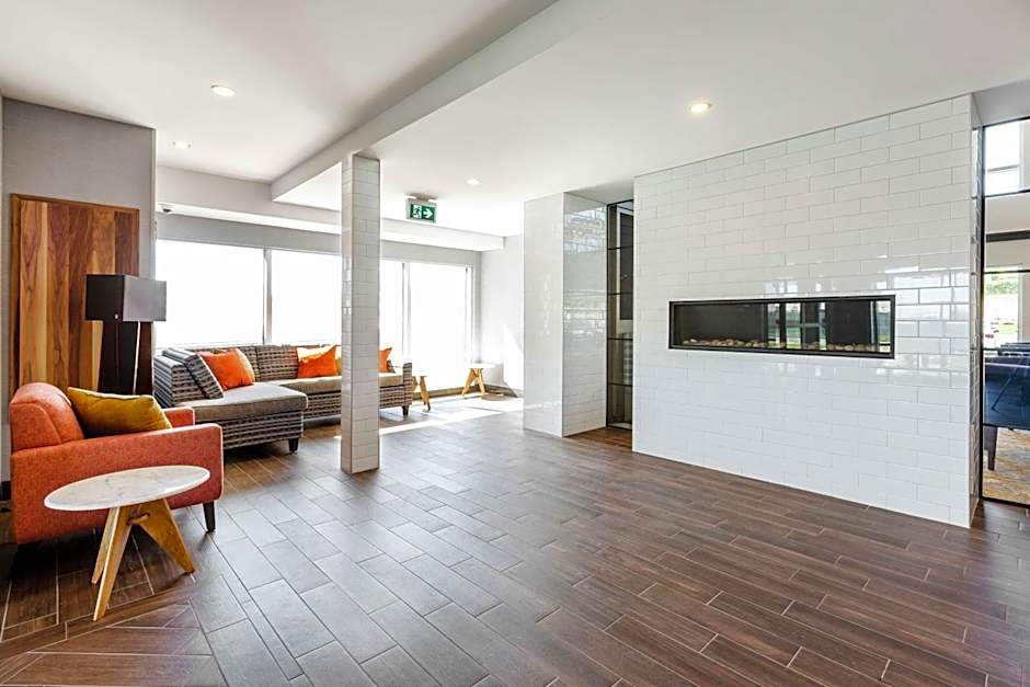 Hampton Inn By Hilton & Suites Beauport, Quebec, Canada