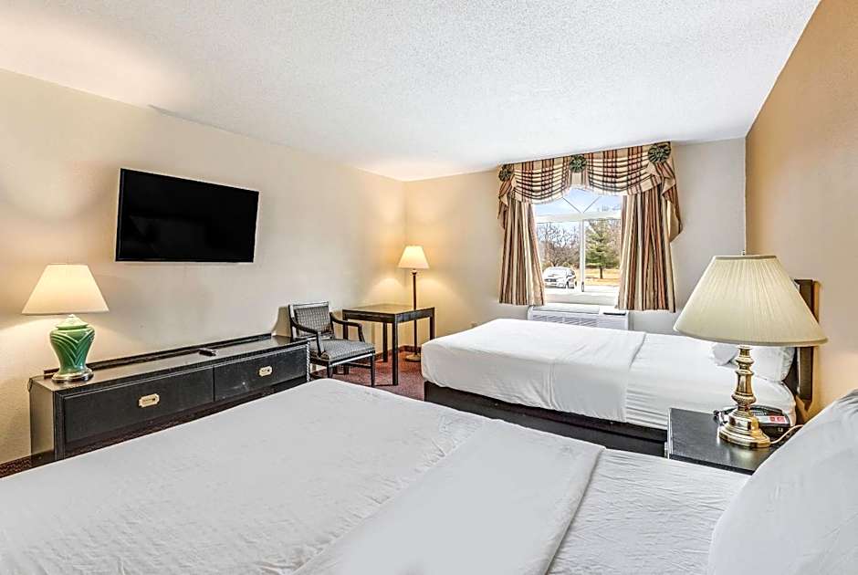 Econo Lodge Whitehall Near Michigan's Adventure