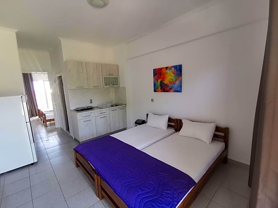 Polychrono GREEN GARDENS