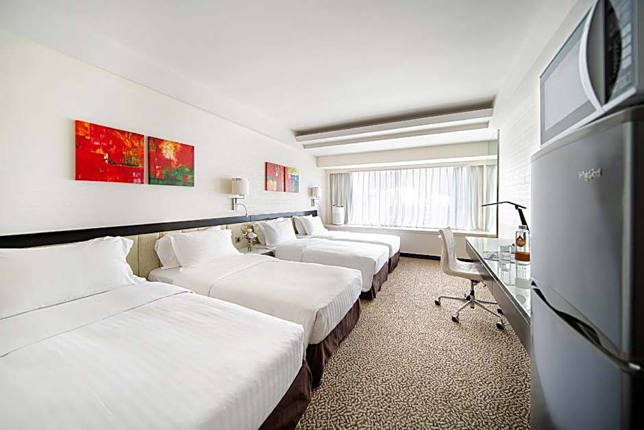 Regal Riverside Hotel