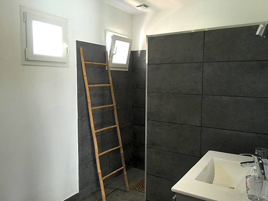 Chambres d'Hôtes Le Mas du Bijou Bleu