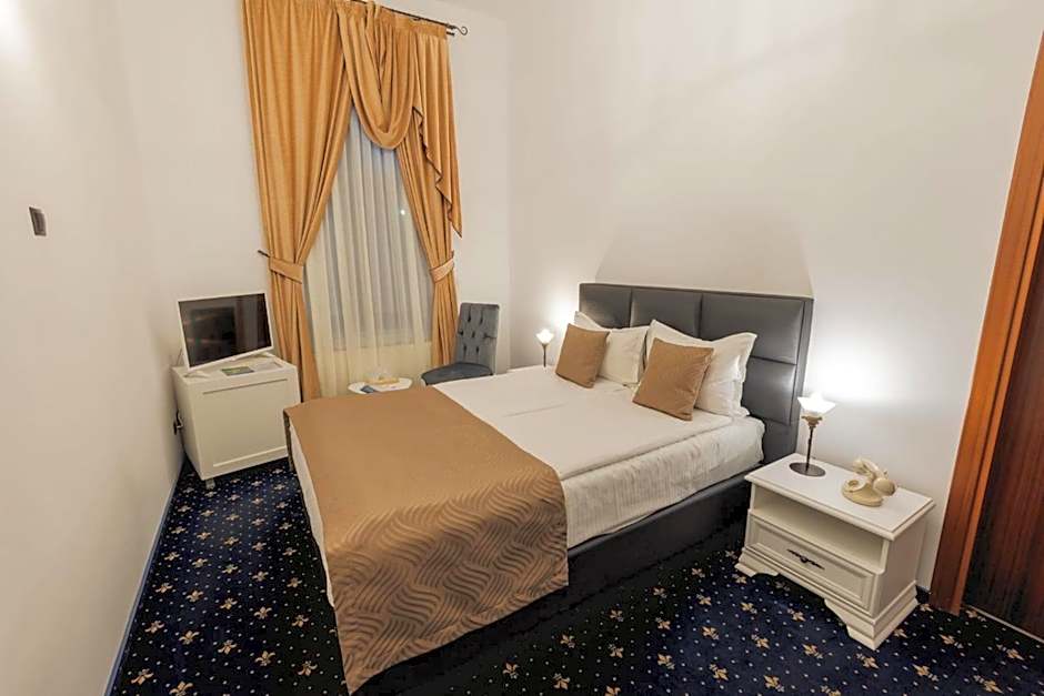 Hotel Carol - Vatra Dornei