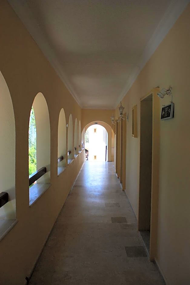 Toloman Hotel Bitez Beach