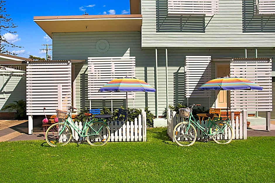 La Costa Beachside Motel