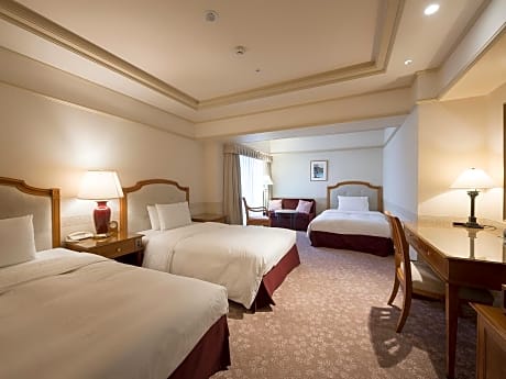 Superior City View Triple Room with Extra Bed - Non-Smoking