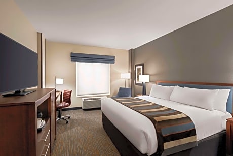 1 King Bed Hearing Impaired Room Non-Smoking