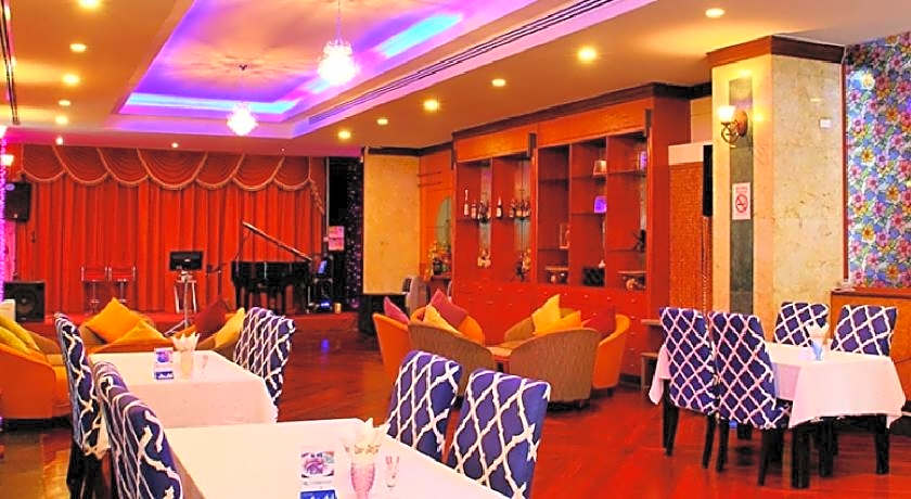 Summit Pavilion Hotel