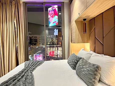 Suite with City View