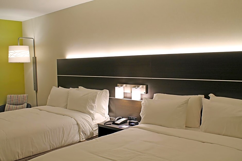 Holiday Inn Express & Suites St. Louise South I-55 By IHG