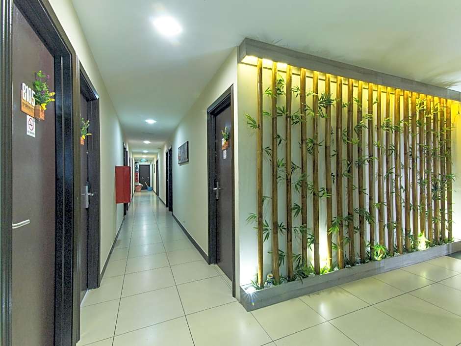Top Garden Hotel