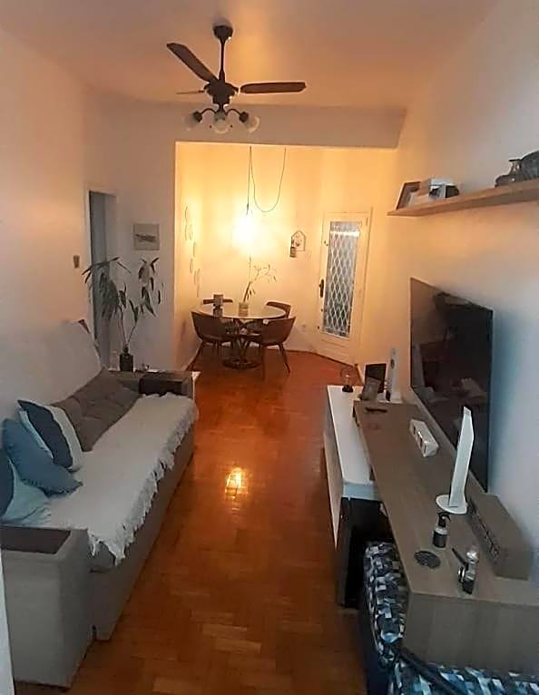 Ap grande e ultramoderno e no ponto estratégico de Copacabana