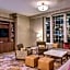 DoubleTree by Hilton Hotel Utica
