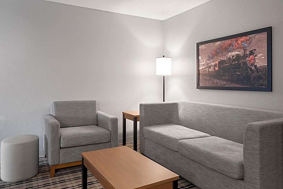 AmericInn by Wyndham Alexandria