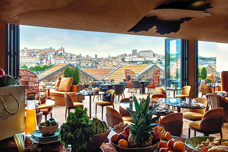 Forte de Gaia, Autograph Collection