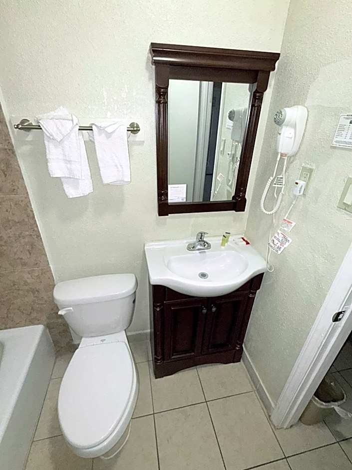 Travelodge by Wyndham Jackson I-40 Exit 82