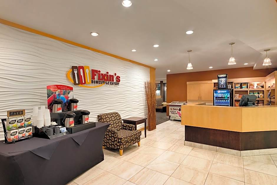 Travelodge by Wyndham Saskatoon