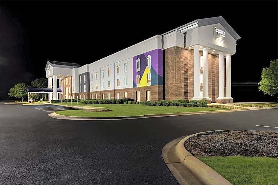 Spark by Hilton Tuscumbia Muscle Shoals