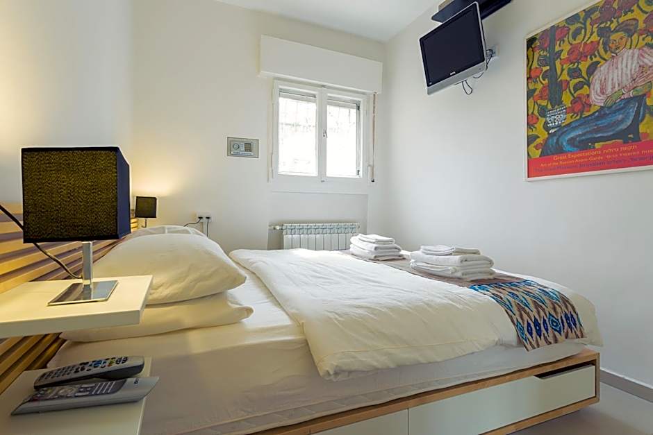 Colony Suites- Hananya St.