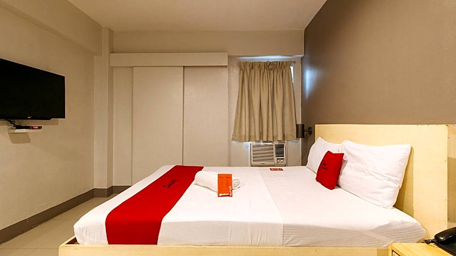 RedDoorz @ Samat Mandaluyong