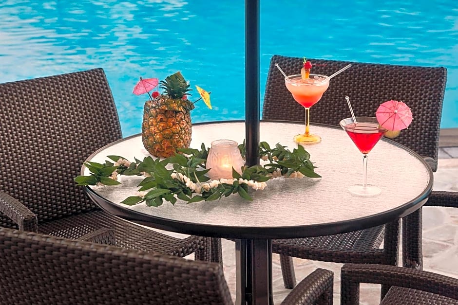 Courtyard by Marriott King Kamehameha's Kona Beach Hotel