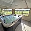 Le Mas des Cerisiers JACUZZI et SAUNA inclus pour tous les logements
