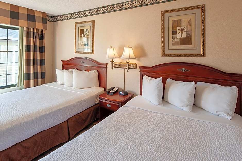 Studio City Court Yard Hotel