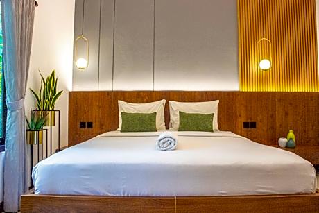 Deluxe Double Room with Balcony