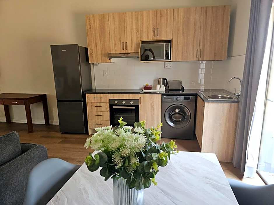 Shumba Valley Lodge Lanseria Airport