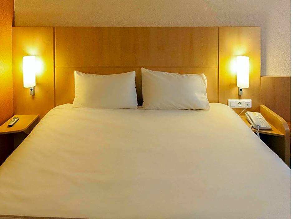 ibis Alençon