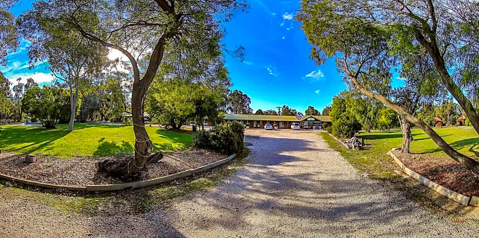 Mountain View Motor Inn & Holiday Lodges