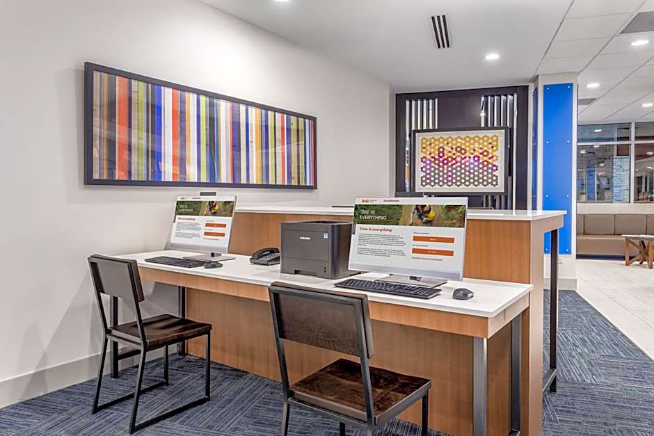 Holiday Inn Express & Suites Hammond By IHG