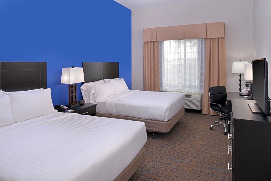 Holiday Inn Express & Suites Bakersfield Airport By IHG