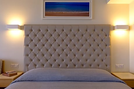 Sea View King Bed