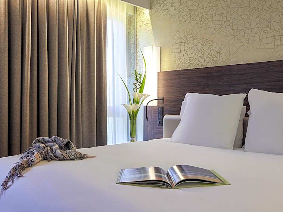 Mercure Paris Arc De Triomphe Etoile