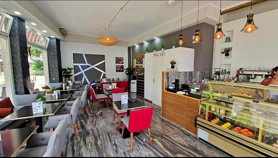 FHS ApartHotel
