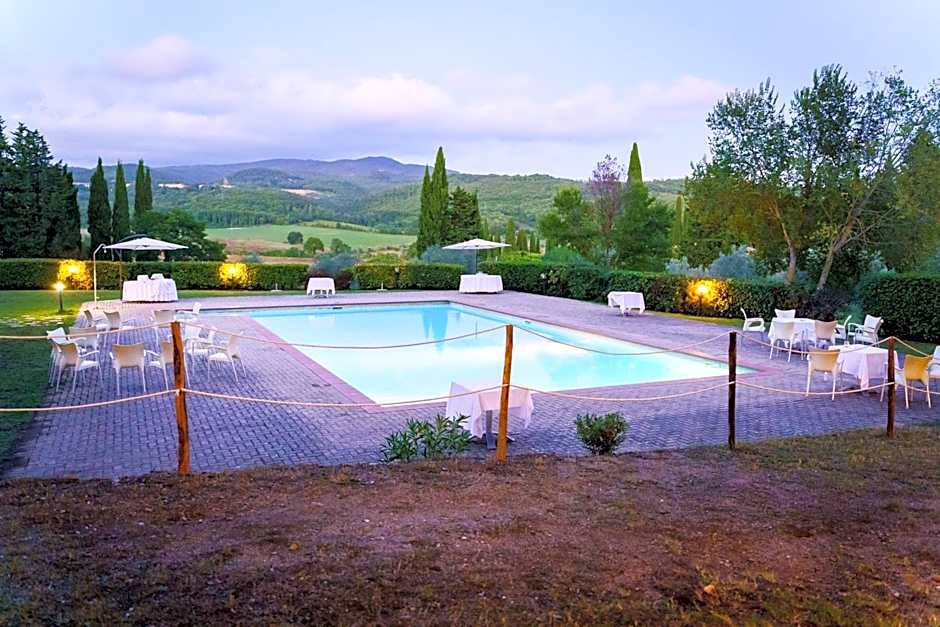 ISA-Residence with swimming pool surrounded by greenery just 5 minutes from Massa Marittima