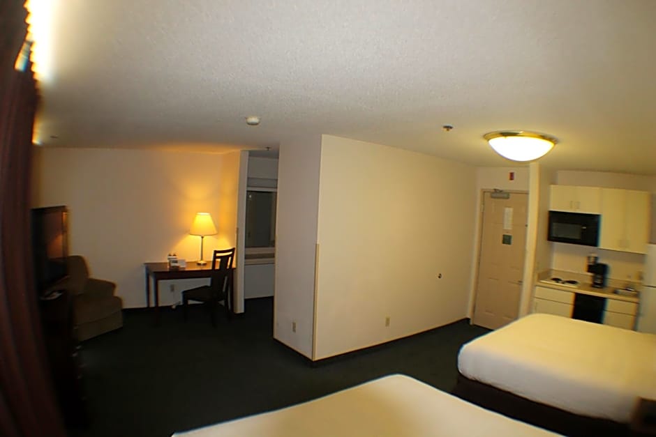 Photo 1 of 4 of 2 Queen Beds