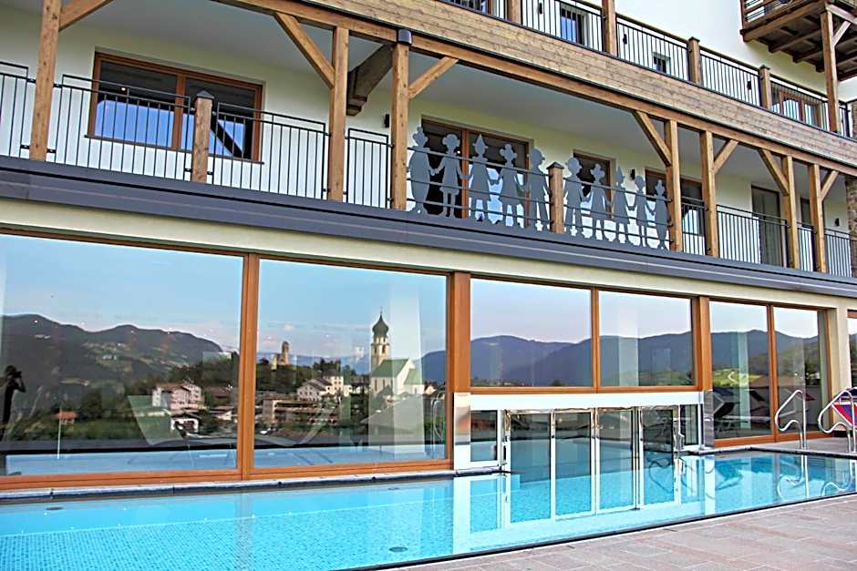 Hotel Emmy - five elements