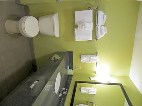 King Room with Parking View - Non-Smoking