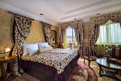 Duplex Quadruple Room