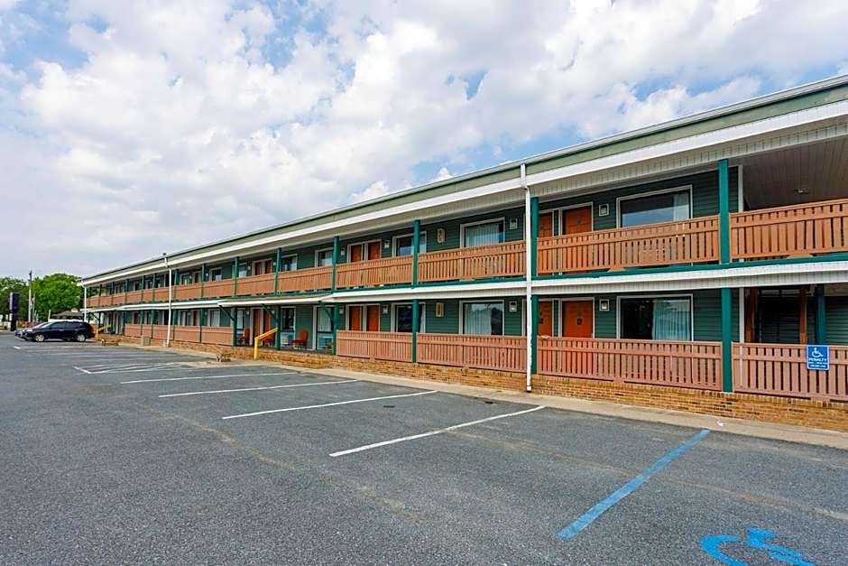 Atlantic Shores Inn and Suites