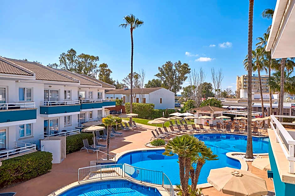 Universal Aparthotel Elisa