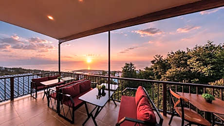 Bungaport Luxury Bungalows&Suits