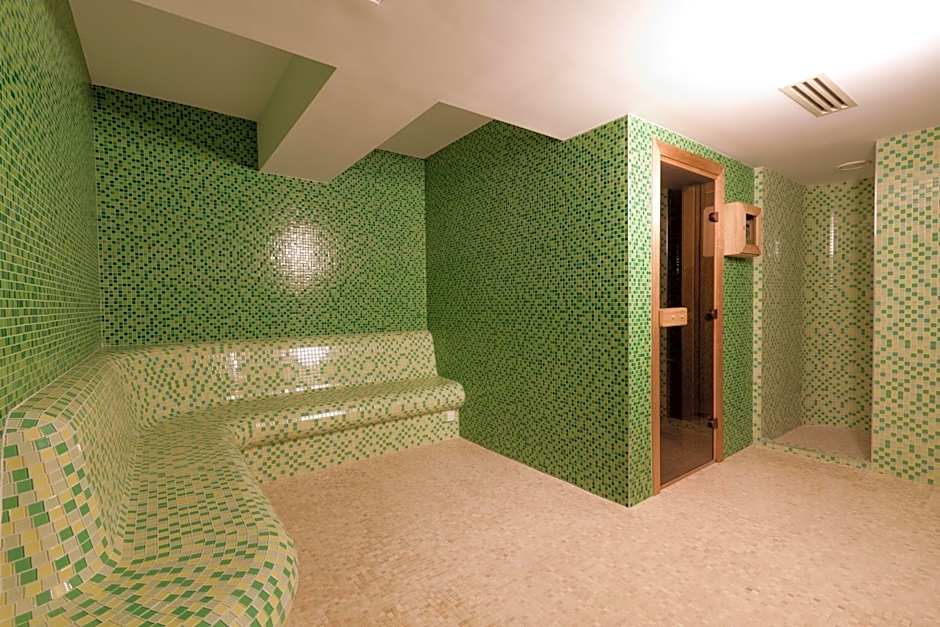 Golden Tulip Ana Dome Hotel