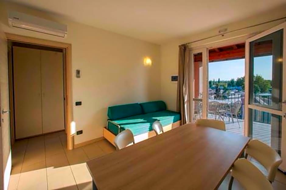The Garda Village - Near Spiaggia Brema