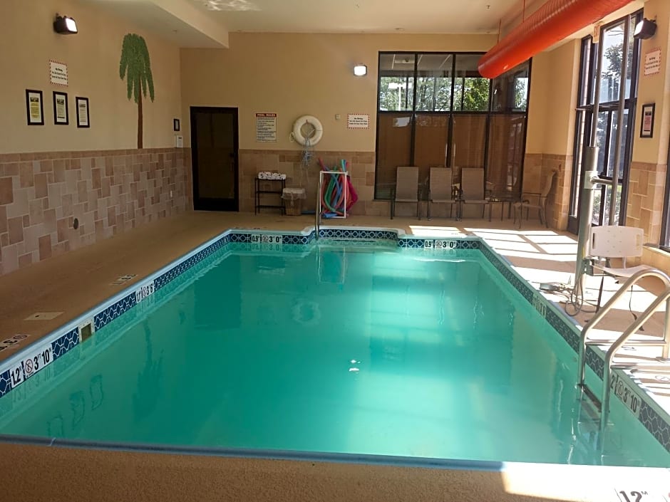 Holiday Inn Quincy, an IHG Hotel