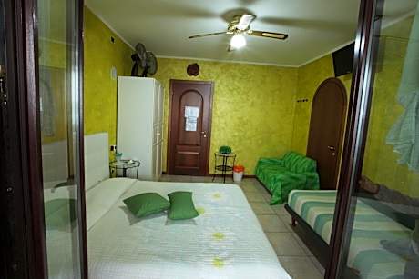 Triple Room with Private External Bathroom