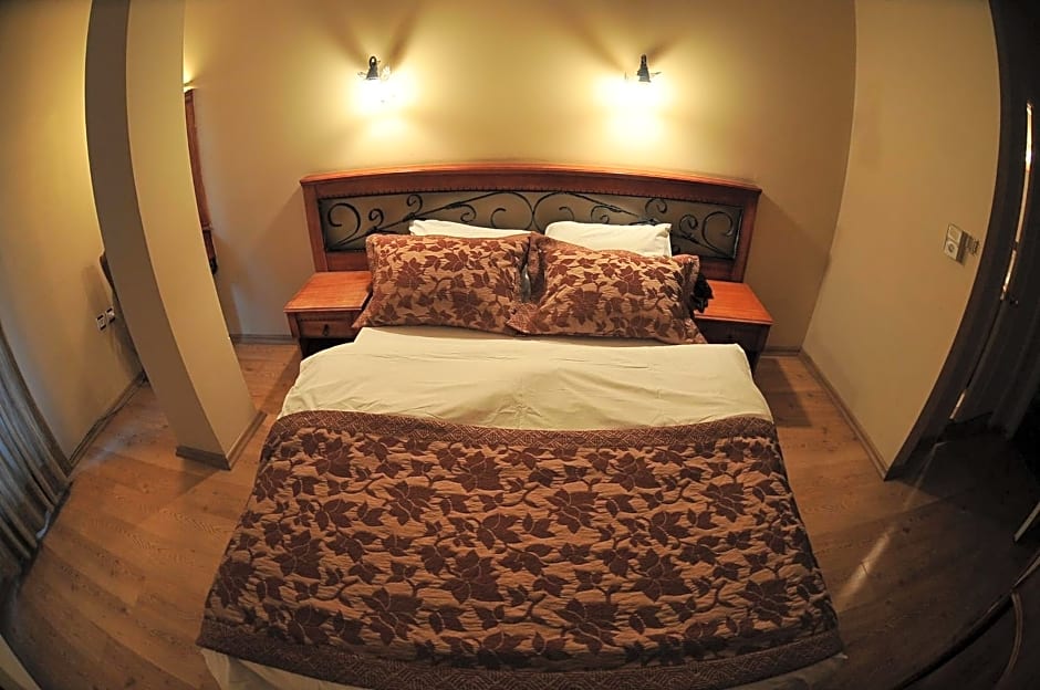 Antikhan Hotel