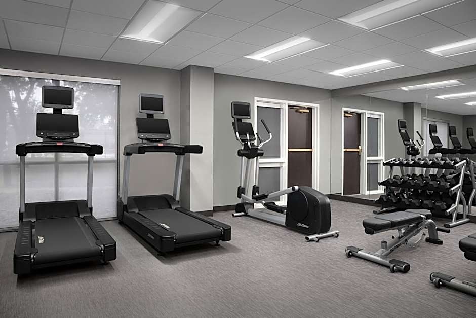 Courtyard by Marriott Dallas Addison/Quorum Drive