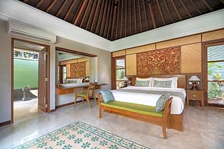 Royal Pool Villa with Extra Benefit
